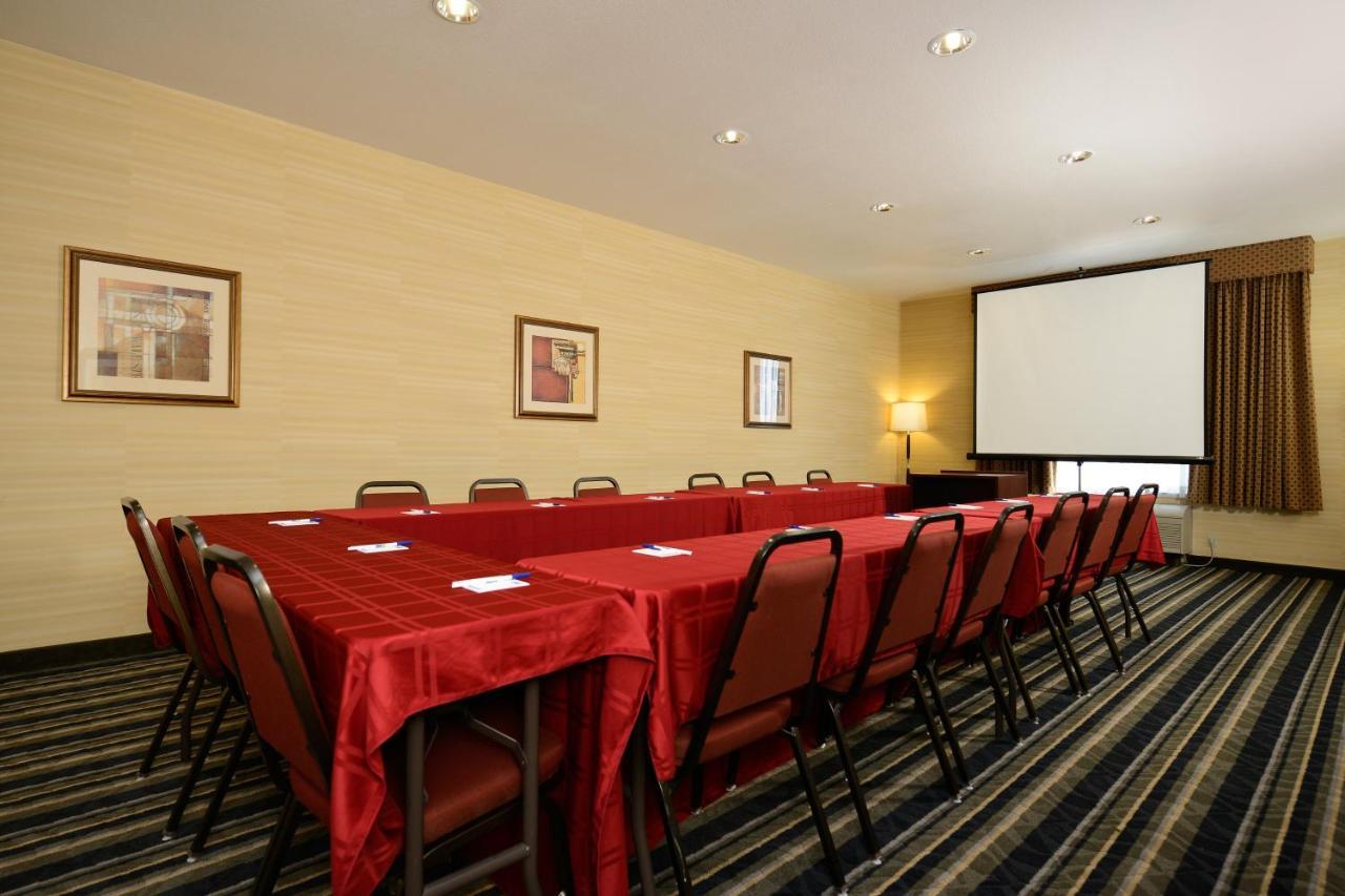 Holiday Inn Express Elk Grove West I-5 By Ihg Ngoại thất bức ảnh