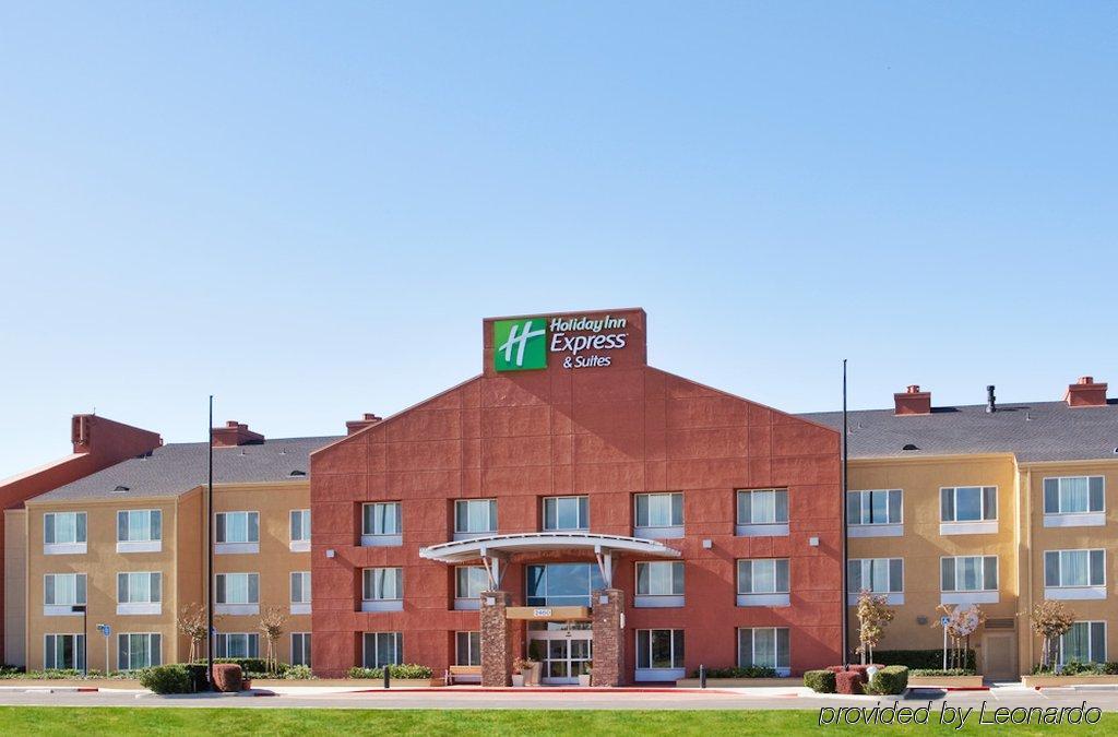 Holiday Inn Express Elk Grove West I-5 By Ihg Ngoại thất bức ảnh