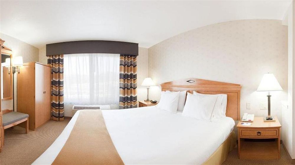 Holiday Inn Express Elk Grove West I-5 By Ihg Ngoại thất bức ảnh