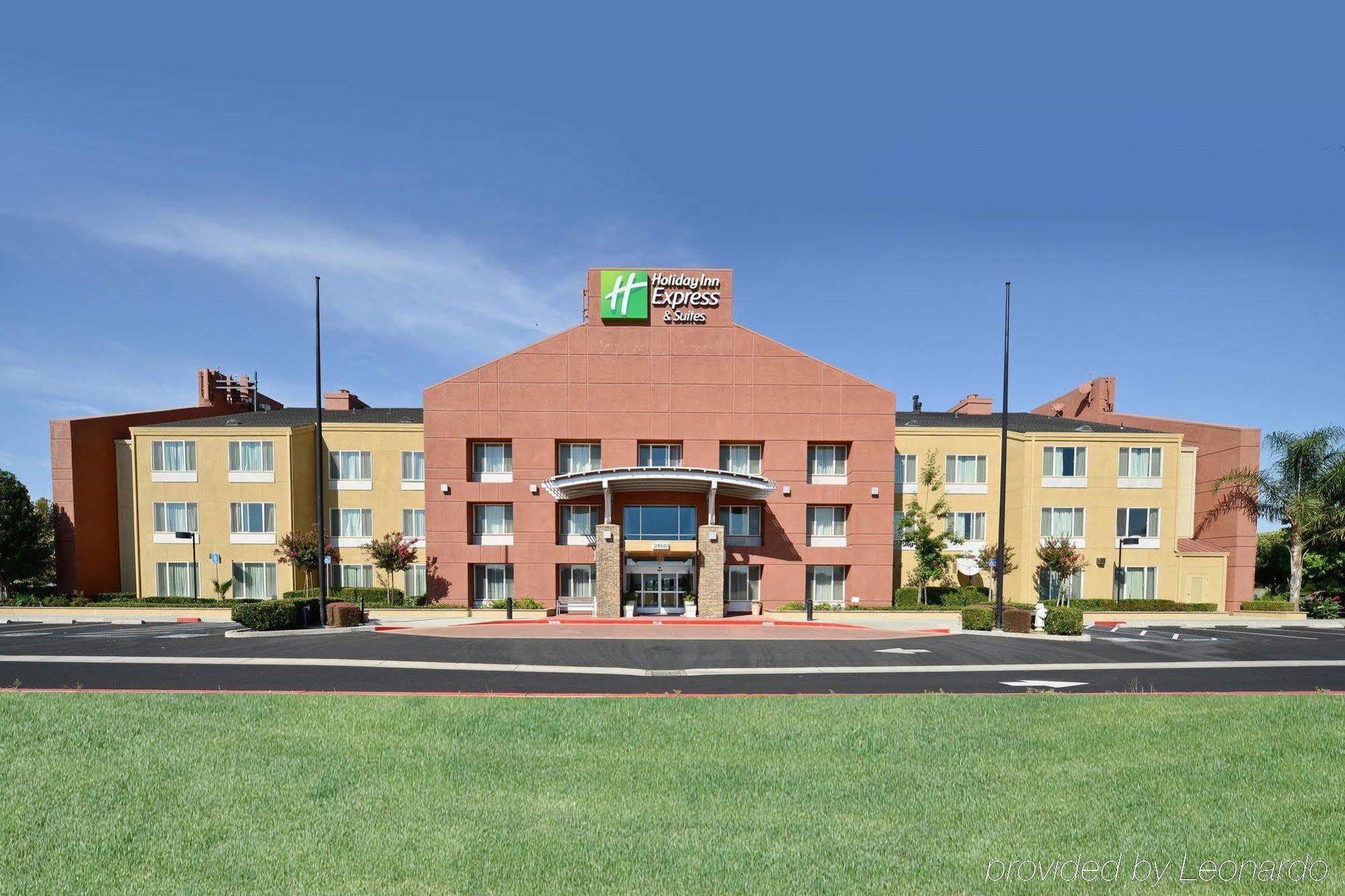Holiday Inn Express Elk Grove West I-5 By Ihg Ngoại thất bức ảnh