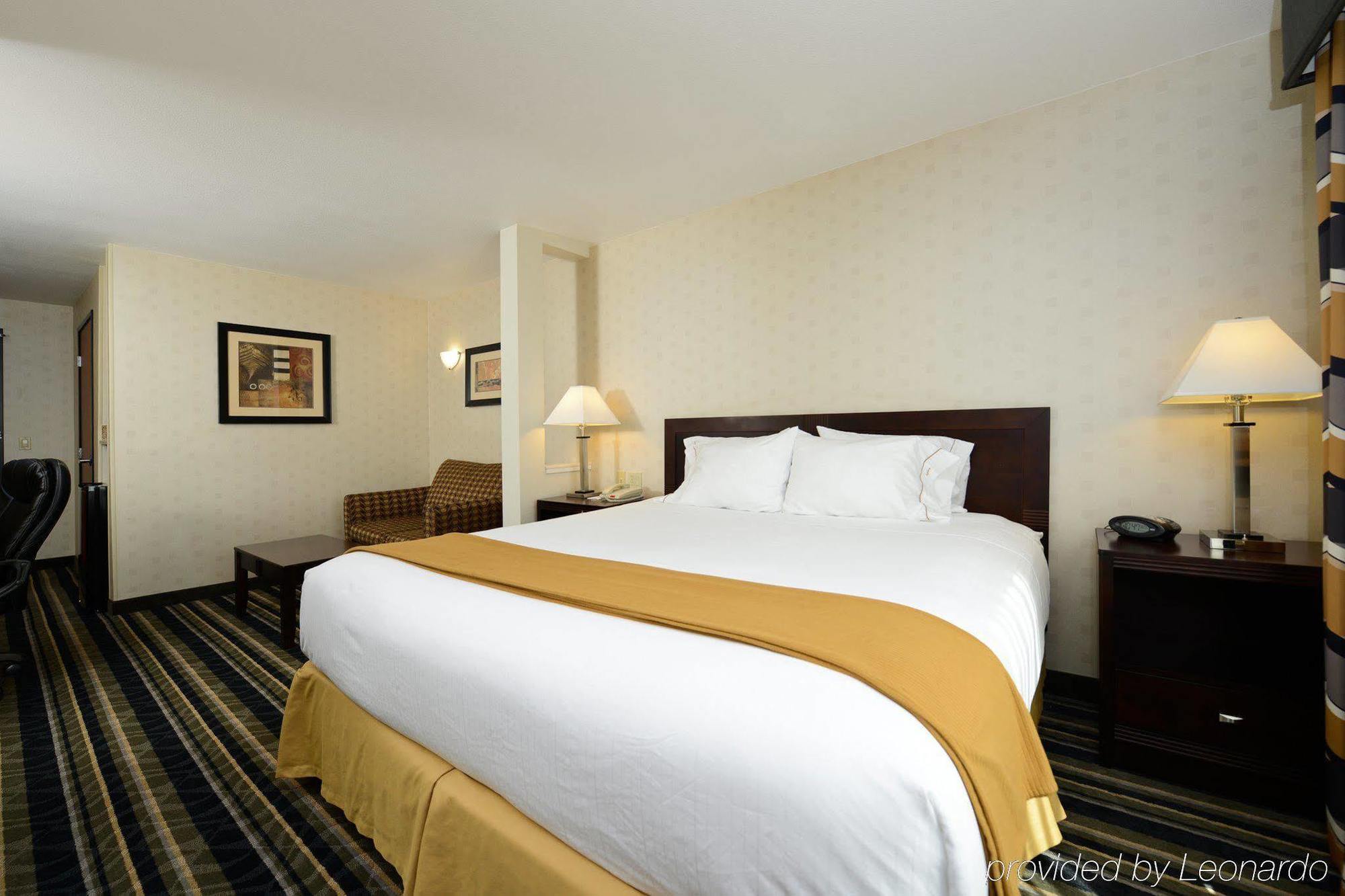 Holiday Inn Express Elk Grove West I-5 By Ihg Ngoại thất bức ảnh