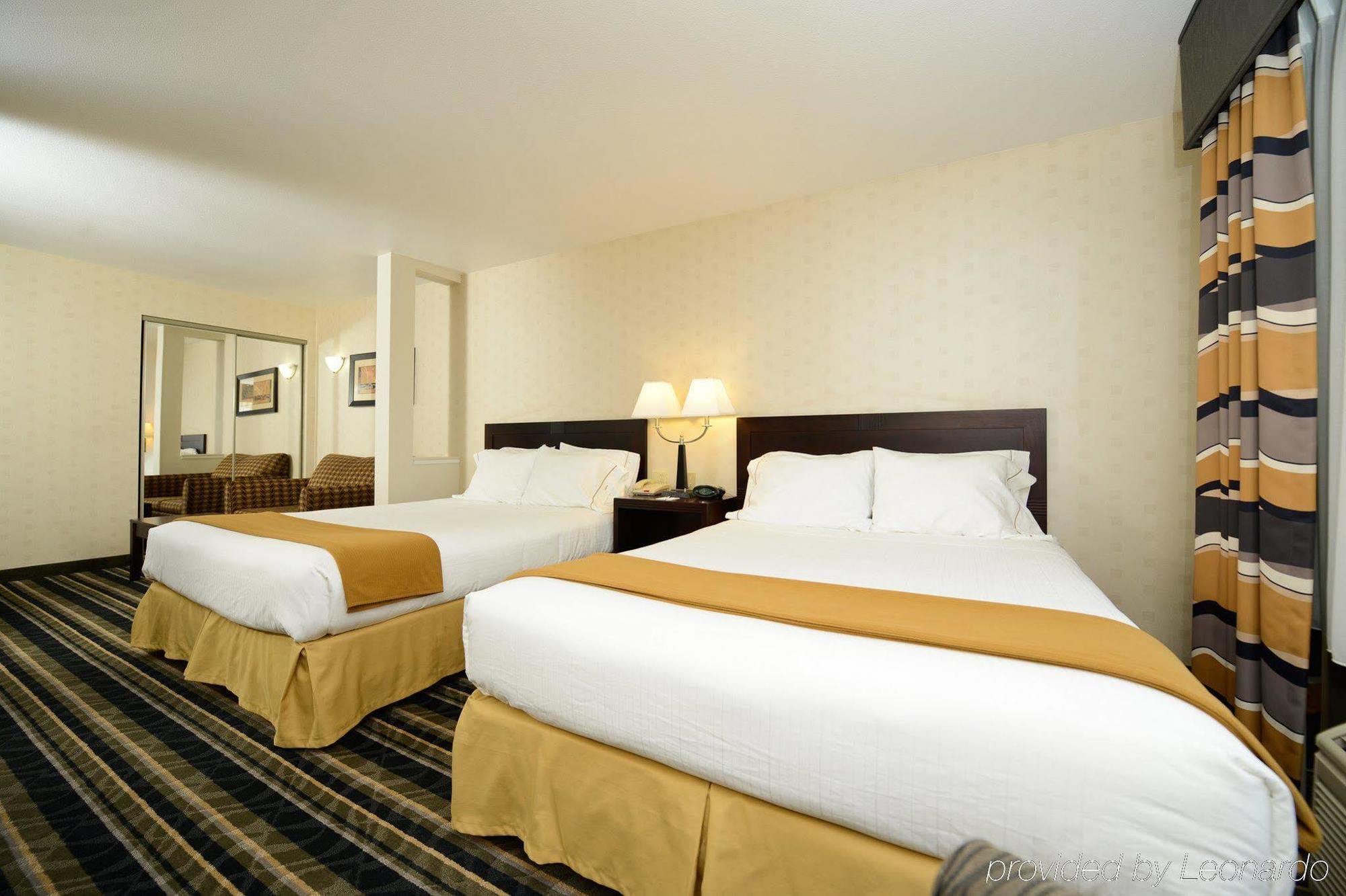 Holiday Inn Express Elk Grove West I-5 By Ihg Ngoại thất bức ảnh